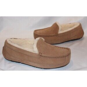 NIB UGG YOUTH 5 WOMEN'S 6.5-7 SUEDE SHEARLING LINED SLIPPERS CHESTNUT